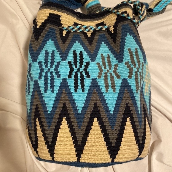 Blue & Cream Tribal Pattern Deluxe Wayuu Double Drawstring Shoulder Mochila Bag - Picture 6 of 15